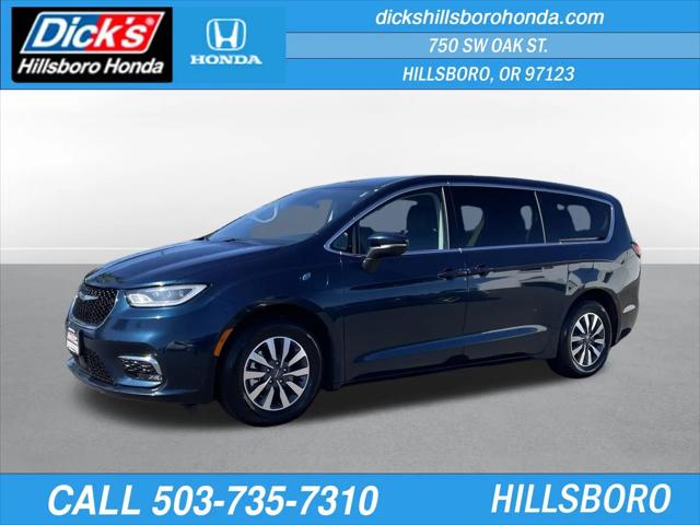 2023 Chrysler Pacifica Hybrid Touring L for sale in Hillsboro, OR