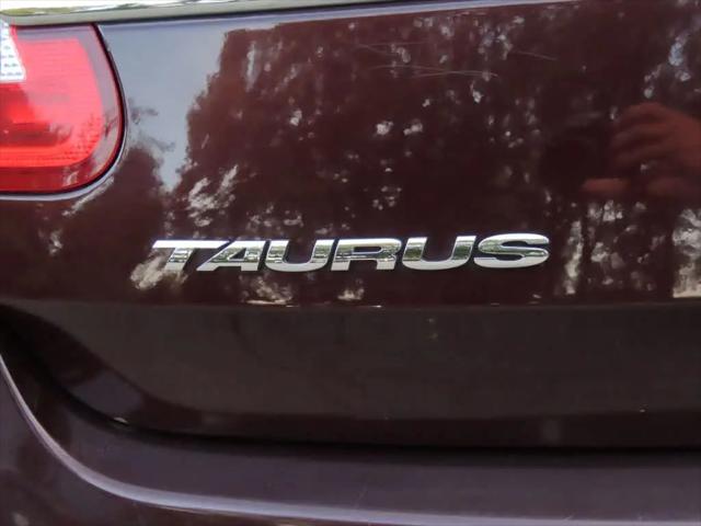 2011 Ford Taurus SEL