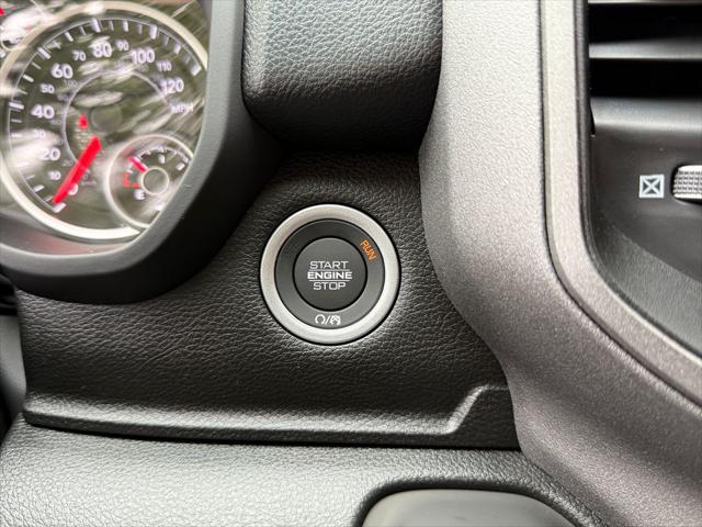 2026 Ram 1500 Express Crew Cab 4x4 57 Box