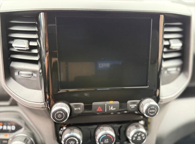 2026 Ram 1500 Express Crew Cab 4x4 57 Box