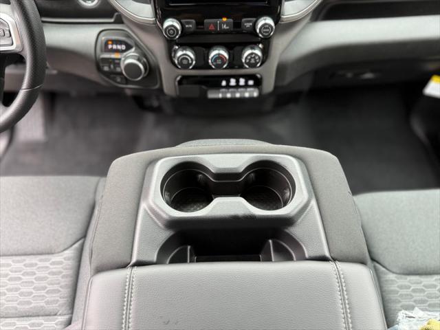 2026 Ram 1500 Express Crew Cab 4x4 57 Box