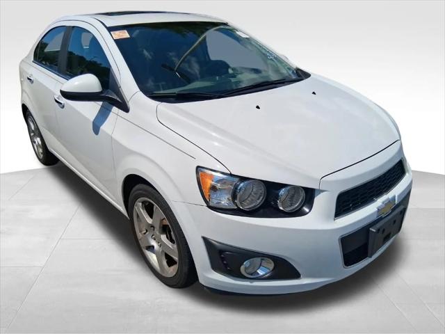 2014 Chevrolet Sonic LTZ Auto 2014 Chevrolet Sonic LTZ Auto