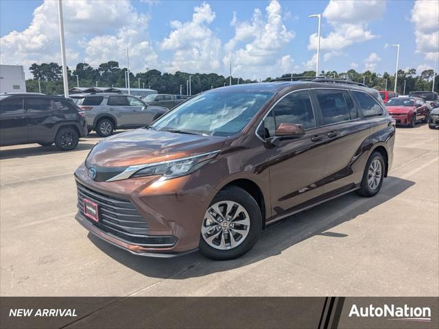 2024 Toyota Sienna LE for sale in Spring, TX