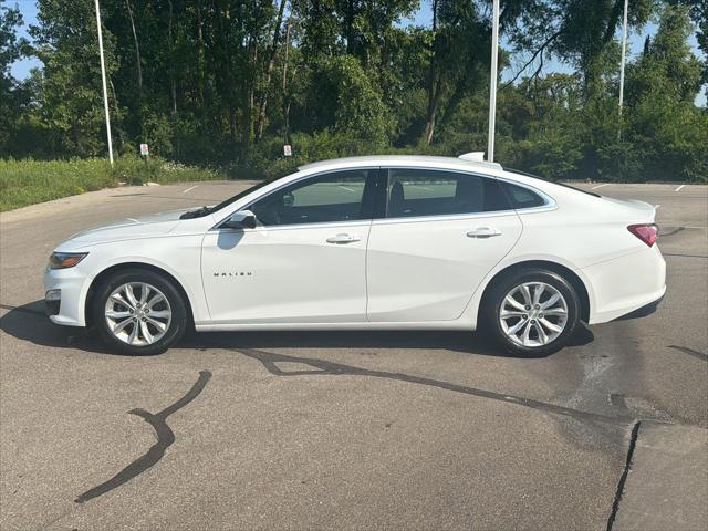 Used 2019 Chevrolet Malibu 1LT with VIN 1G1ZD5ST5KF132499 for sale in Jackson, MI
