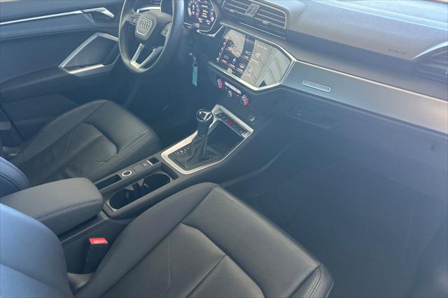 2025 Audi Q3 Premium 45 TFSI S line quattro Tiptronic