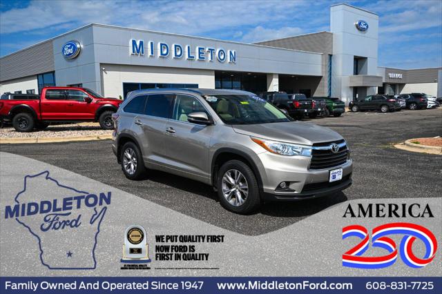 2015 Toyota Highlander XLE V6 for sale in Middleton, WI
