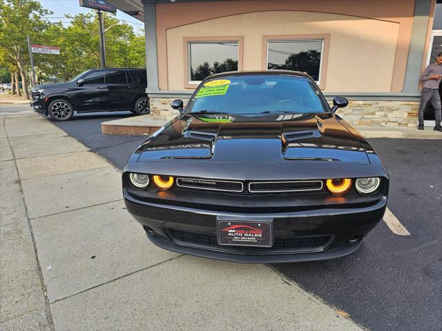 2020 Dodge Challenger SXT AWD