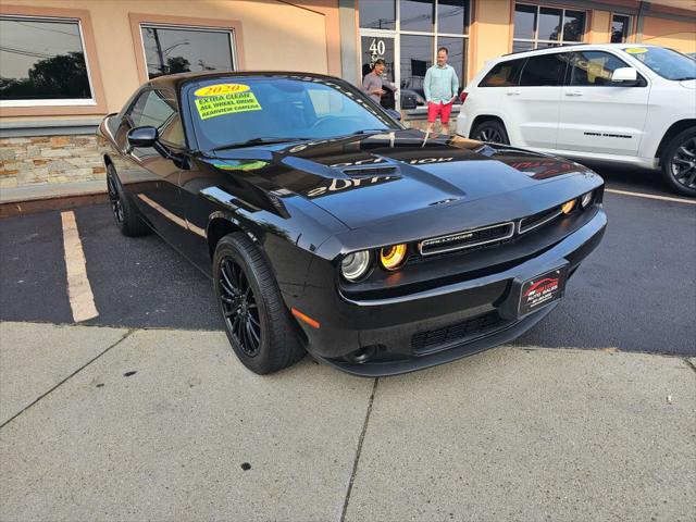 2020 Dodge Challenger SXT AWD