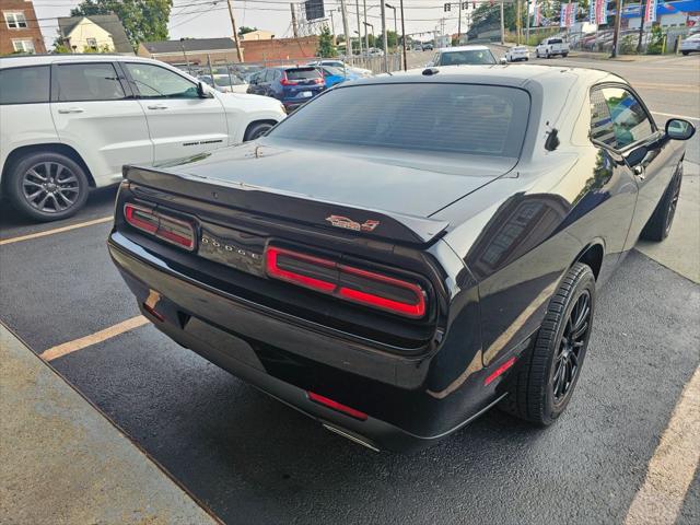 2020 Dodge Challenger SXT AWD