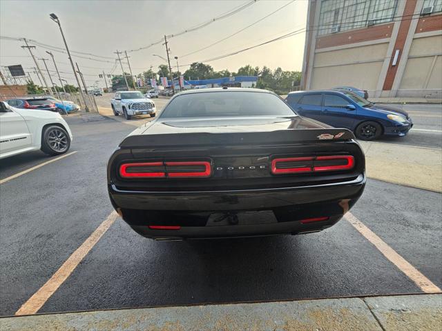 2020 Dodge Challenger SXT AWD