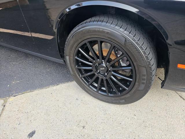 2020 Dodge Challenger SXT AWD