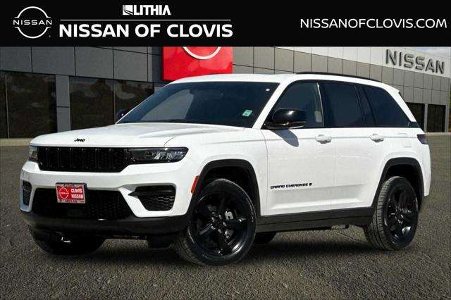 2023 Jeep Grand Cherokee Altitude 4x4 for sale in Clovis, CA