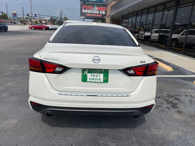 2021 Nissan Altima SR FWD