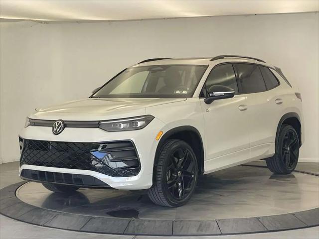 2026 Volkswagen Tiguan SE R-Line Black for sale in Sewickley, PA