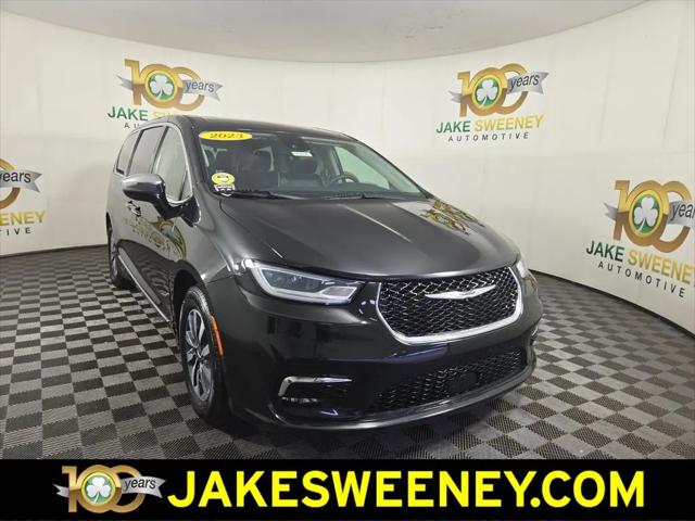 2023 Chrysler Pacifica Hybrid Limited for sale near CINCINNATI, OH