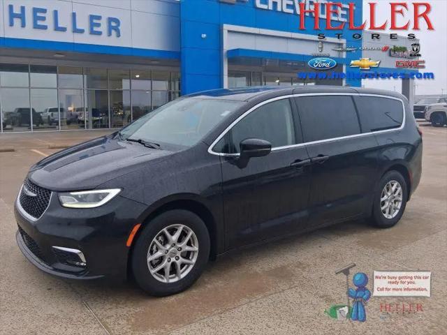 2023 Chrysler Pacifica Touring L for sale in El Paso, IL