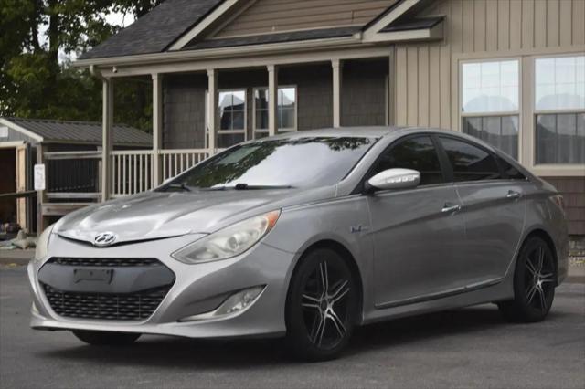 2012 Hyundai Sonata Hybrid Base for sale in Charlestown, IN