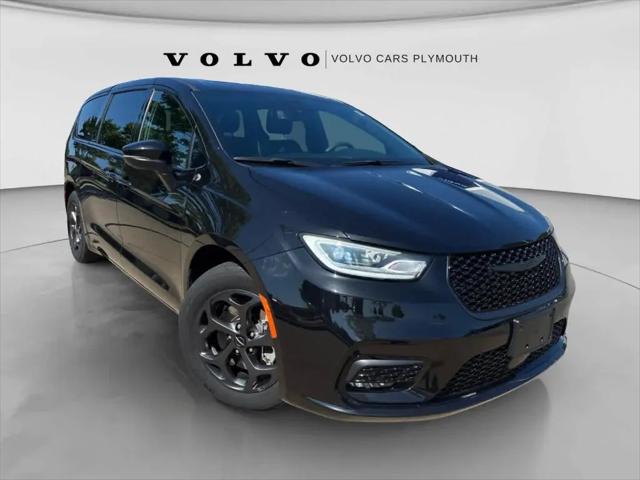 2023 Chrysler Pacifica Hybrid Touring L for sale in Plymouth, MA