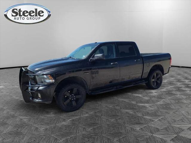 2018 Ram 1500 Express Crew Cab 4x4 5'7" Box for sale in Gonzales, TX