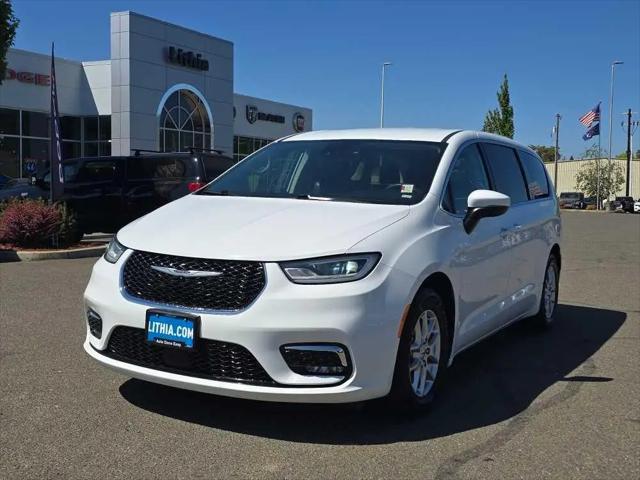 2023 Chrysler Pacifica Touring L for sale in Roseburg, OR