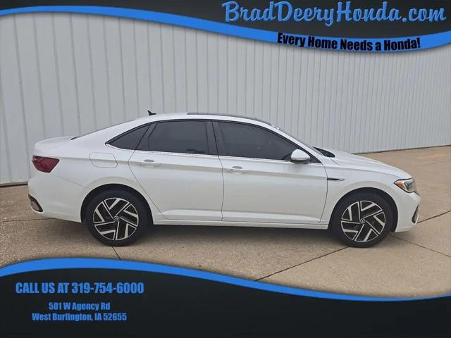 2022 Volkswagen Jetta 1.5T SEL for sale in West Burlington, IA