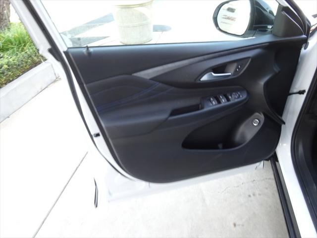 2026 Buick NV Sport Touring FWD