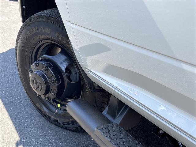 2027 Ram 3500 Chassis Cab Tradesman