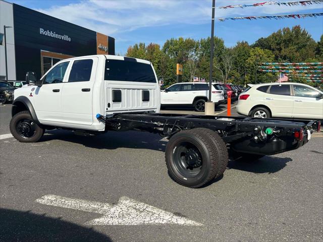 2027 RAM Ram 5500 Chassis Cab RAM 5500 TRADESMAN CHASSIS CREW CAB 4X4 84 CA 2027 RAM Ram 5500 Chassis Cab RAM 5500 TRADESMAN CHASSIS CREW CAB 4X4 84 CA