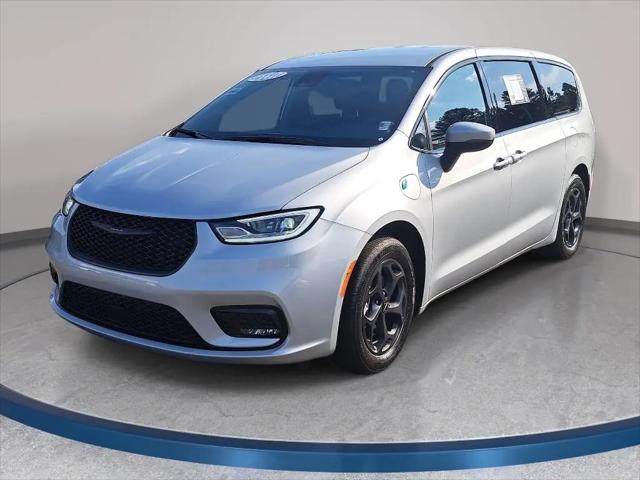 2023 Chrysler Pacifica Hybrid Touring L for sale in Raleigh, NC