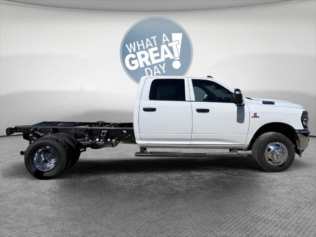 2027 RAM Ram 3500 Chassis Cab RAM 3500 TRADESMAN CREW CAB CHASSIS 4X4 60 CA 2027 RAM Ram 3500 Chassis Cab RAM 3500 TRADESMAN CREW CAB CHASSIS 4X4 60 CA