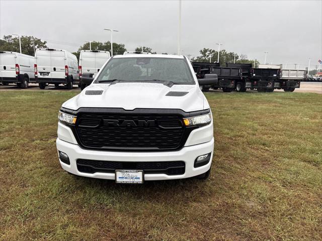 2027 RAM Ram 1500 RAM 1500 EXPRESS CREW CAB 4X4 57 BOX