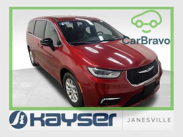 2025 Chrysler Pacifica Select for sale in anesville, WI