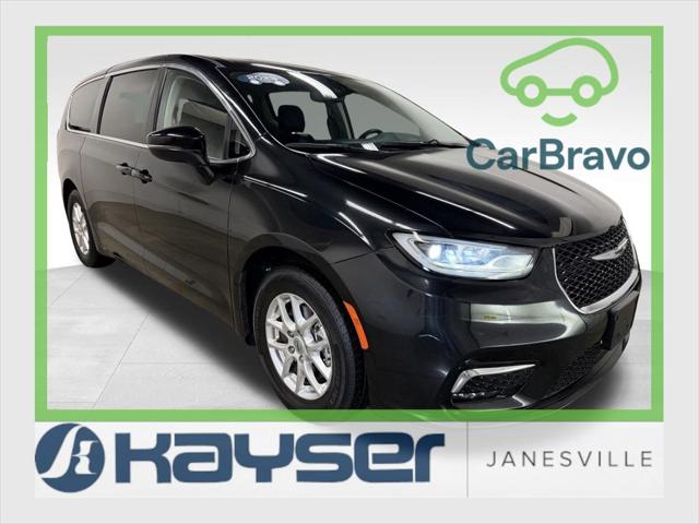 2023 Chrysler Pacifica Touring L for sale in anesville, WI