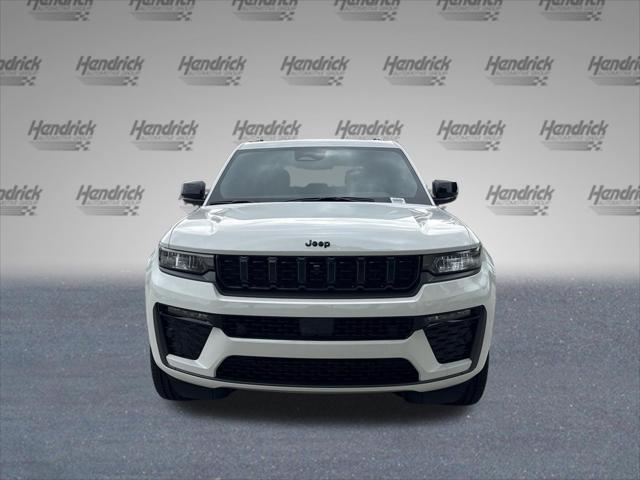 New 2026 Bright White Clear-Coat Exterior Paint Jeep Limited image 29