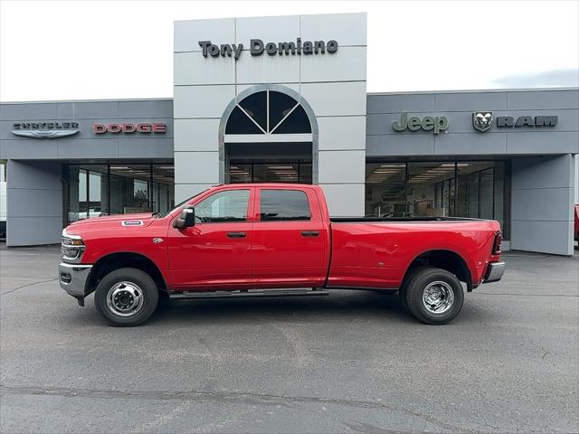 2027 RAM Ram 3500 RAM 3500 TRADESMAN CREW CAB 4X4 8 BOX