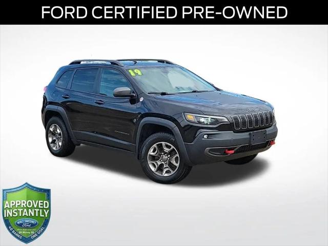 2019 Jeep Cherokee Trailhawk 4x4 for sale in Cincinnati, OH