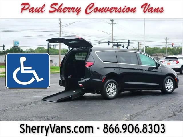 2026 Chrysler Pacifica Select for sale in Piqua, OH