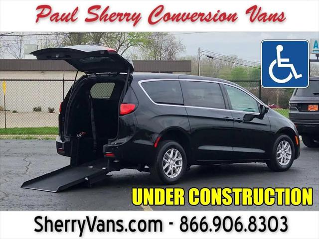 2026 Chrysler Pacifica Select for sale in Piqua, OH