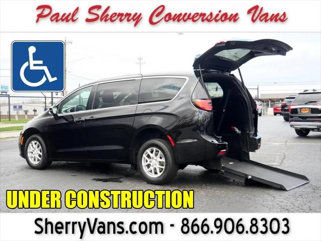 2025 Chrysler Pacifica Select for sale in Piqua, OH