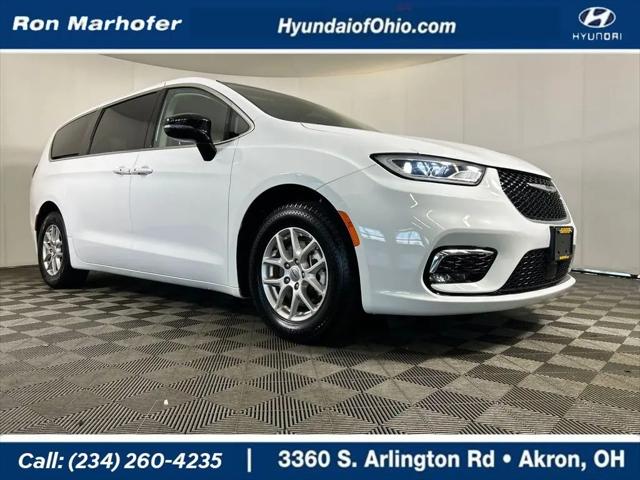 2024 Chrysler Pacifica Touring L for sale in Akron, OH