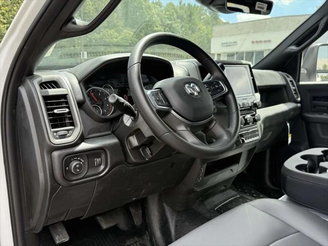 2026 RAM Ram 5500 Chassis Cab RAM 5500 TRADESMAN CHASSIS CREW CAB 4X4 84 CA 2026 RAM Ram 5500 Chassis Cab RAM 5500 TRADESMAN CHASSIS CREW CAB 4X4 84 CA