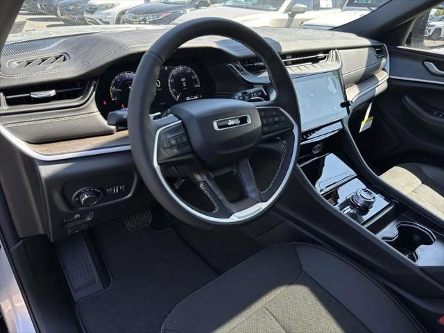 2026 Jeep Grand Cherokee L GRAND CHEROKEE L LAREDO ALTITUDE 4X4 2026 Jeep Grand Cherokee L GRAND CHEROKEE L LAREDO ALTITUDE 4X4