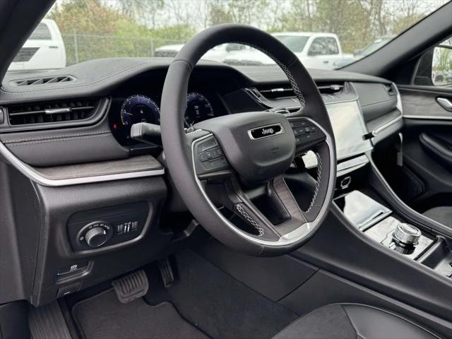 2026 Jeep Grand Cherokee GRAND CHEROKEE LAREDO ALTITUDE 4X4 2026 Jeep Grand Cherokee GRAND CHEROKEE LAREDO ALTITUDE 4X4