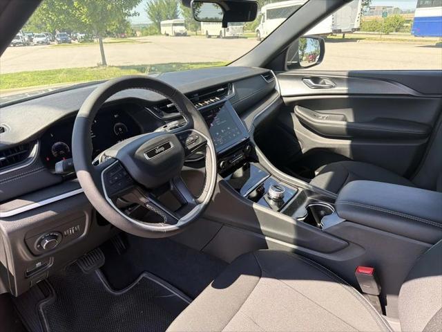 2026 Jeep Grand Cherokee GRAND CHEROKEE LAREDO 4X4 2026 Jeep Grand Cherokee GRAND CHEROKEE LAREDO 4X4