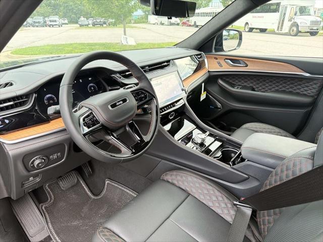 2026 Jeep Grand Cherokee GRAND CHEROKEE SUMMIT 4X4