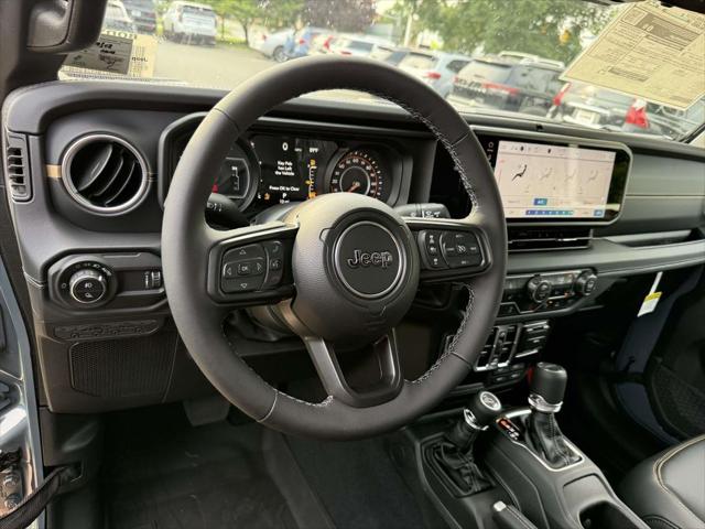 2026 Jeep Gladiator GLADIATOR SAHARA 4X4 2026 Jeep Gladiator GLADIATOR SAHARA 4X4