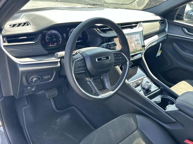 2027 Jeep Grand Cherokee L Laredo Altitude 2027 Jeep Grand Cherokee L Laredo Altitude