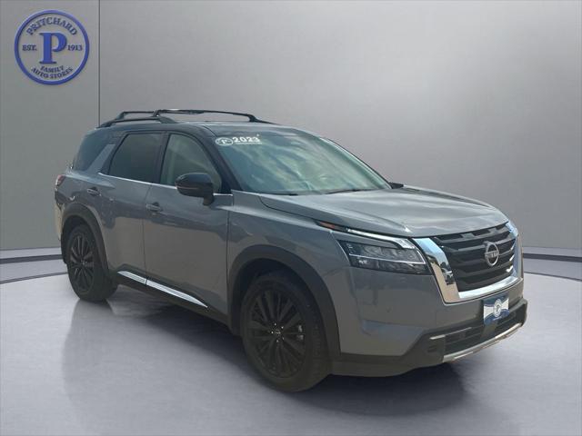 2023 Nissan Pathfinder Platinum 4WD for sale in Forest City, IA