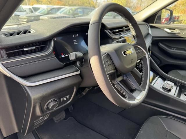 2025 Jeep Grand Cherokee GRAND CHEROKEE L ALTITUDE X 4X4 2025 Jeep Grand Cherokee GRAND CHEROKEE L ALTITUDE X 4X4