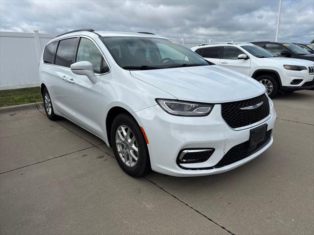 2022 Chrysler Pacifica Touring L for sale in Waukee, IA
